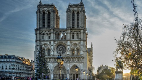 2024-ben jranyithat a Notre-Dame