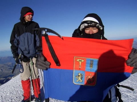 Perktai zszl az Alpok legmagasabb pontjn - Rauf Beatrix